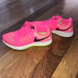 NIKE AIR ZOOM PEGASUS 31